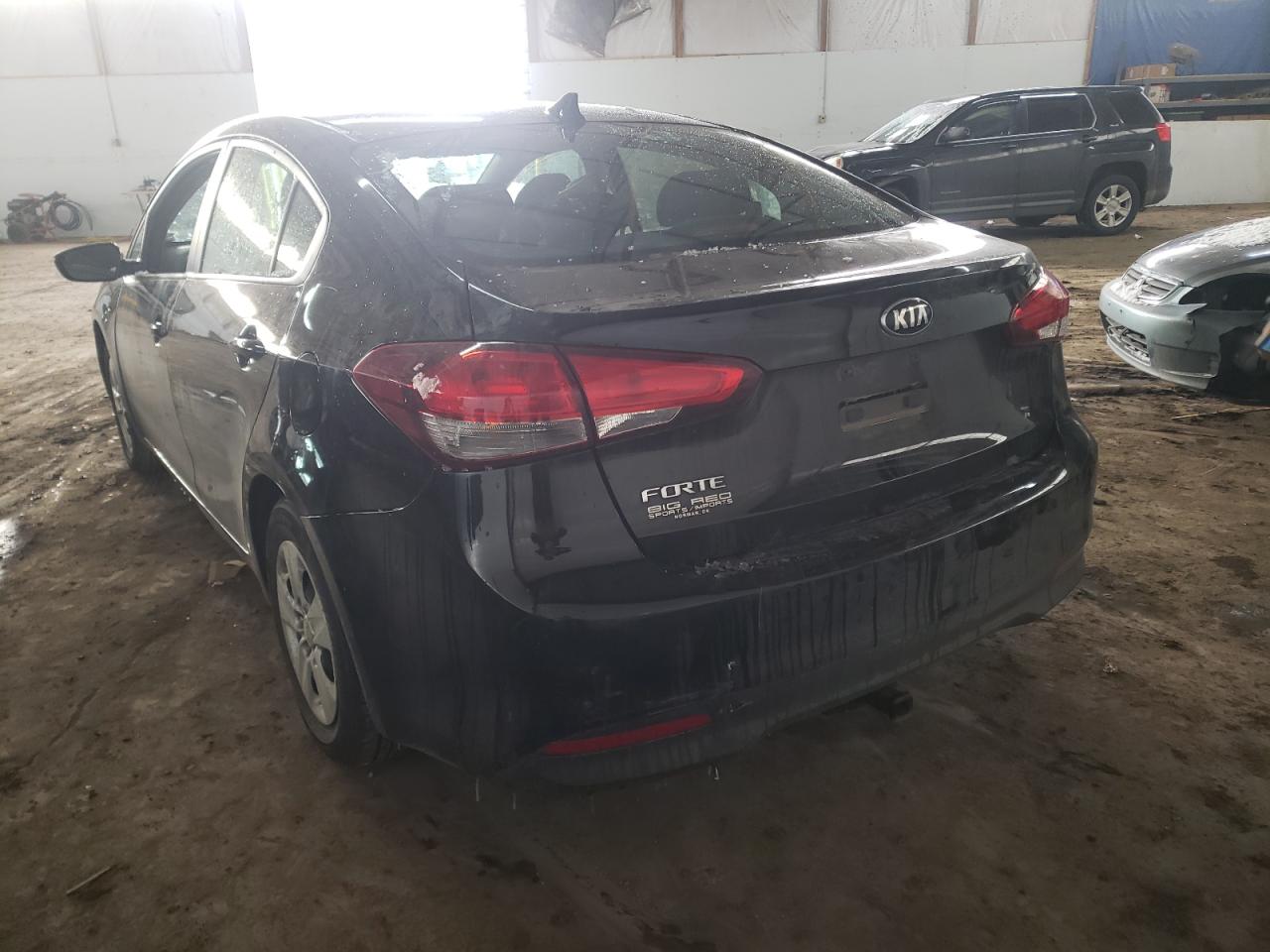 Photo 3 from auction – 2017 KIA FORTE LX with VIN 3KPFK4A73HE132518