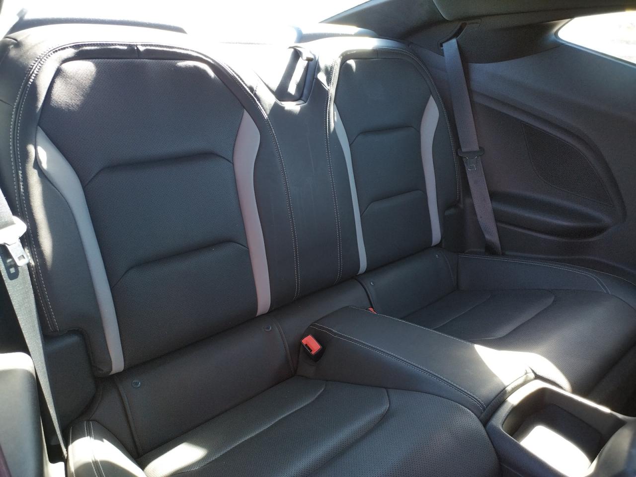 Photo 6 from auction – 2018 CHEVROLET CAMARO LT with VIN 1G1FD1RS7J0142462