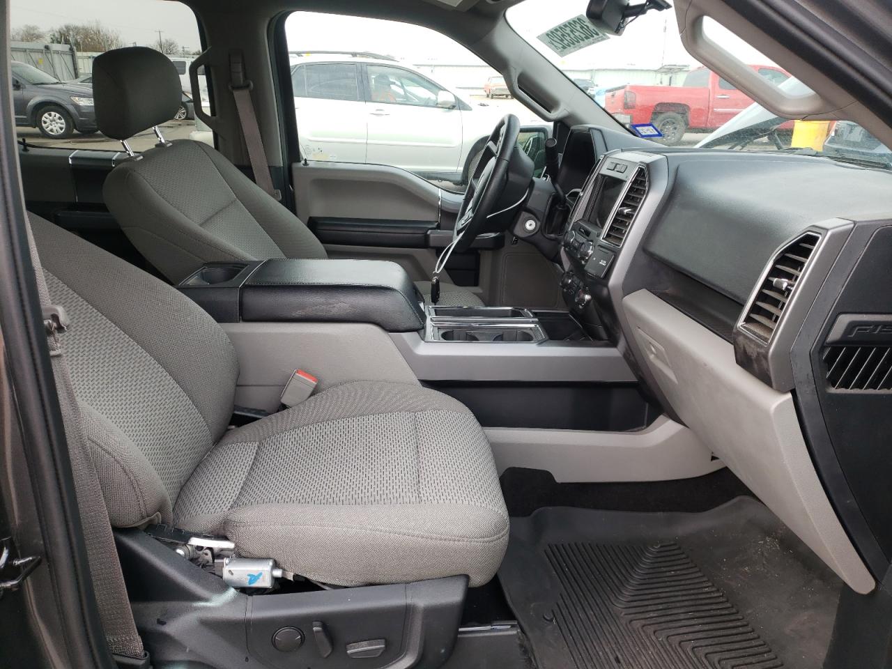 Photo 5 from auction – 2019 FORD F150 SUPER with VIN 1FTEW1CP7KKF00649