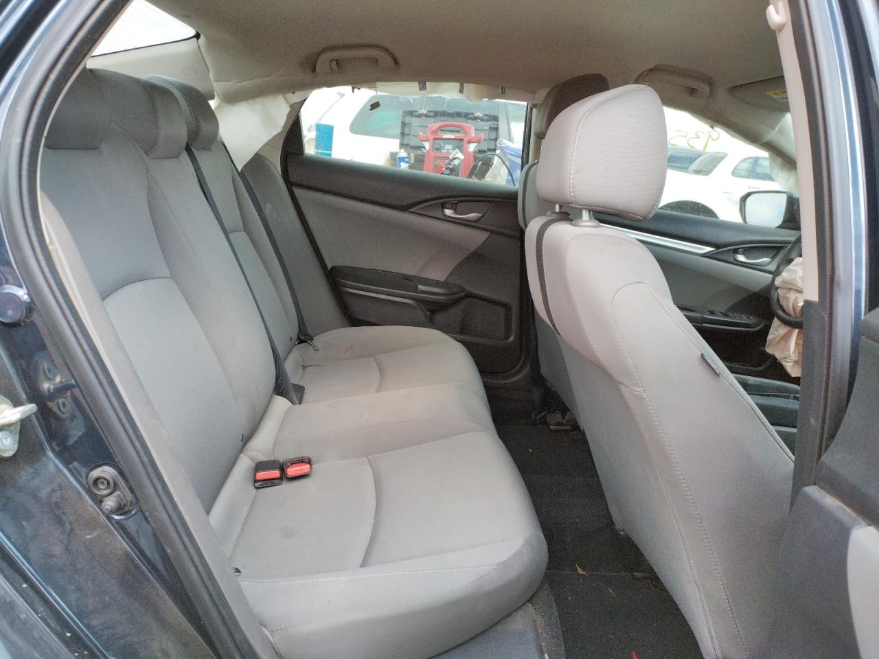 Photo 6 from auction – 2017 HONDA CIVIC LX with VIN 19XFC2F52HE001038
