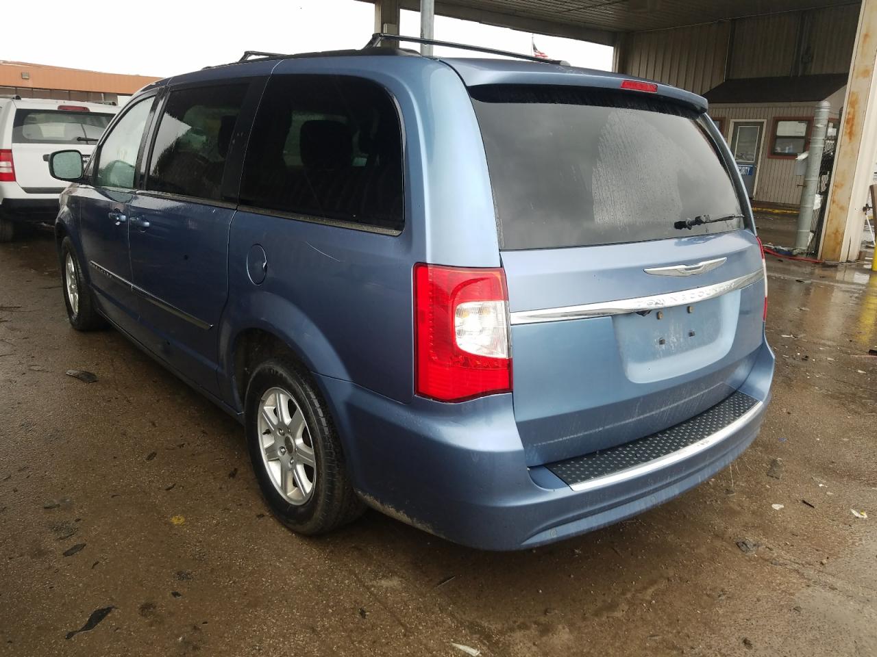 Photo 3 from auction – 2012 CHRYSLER TOWN & COU with VIN 2C4RC1BG9CR119805