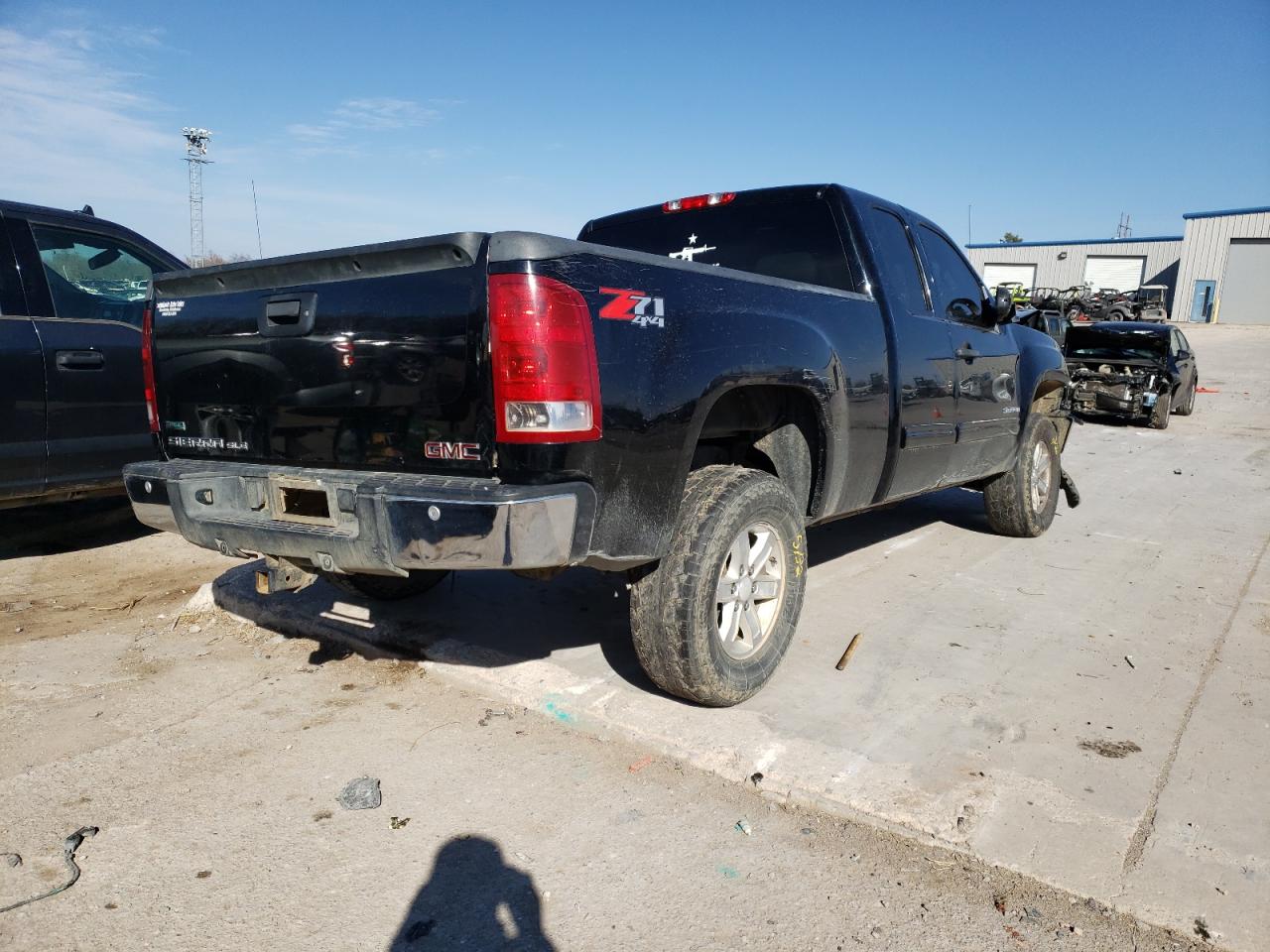 Photo 4 from auction – 2011 GMC SIERRA K15 with VIN 1GTR2VE34BZ161970