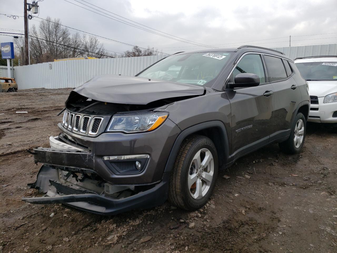 Photo 2 from auction – 2017 JEEP COMPASS LA with VIN 3C4NJDBB1HT651077