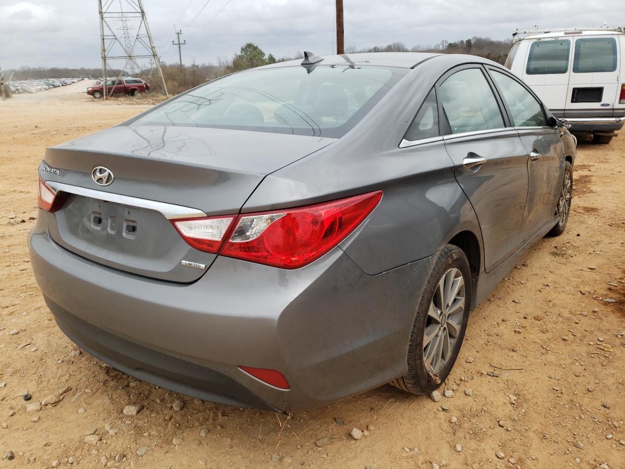 Photo 4 from auction – 2014 HYUNDAI SONATA SE with VIN 5NPEC4AC1EH831868