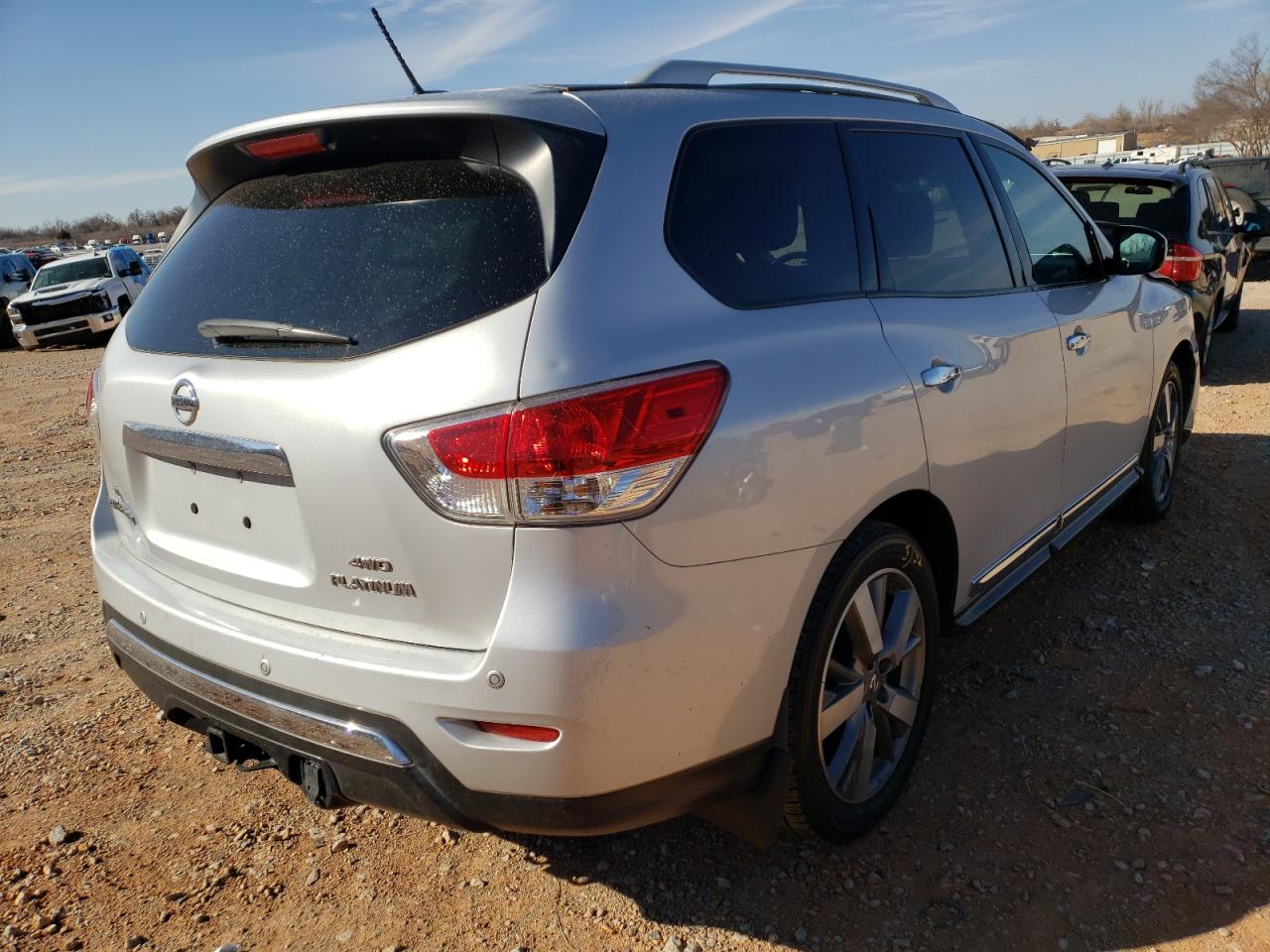 Photo 4 from auction – 2013 NISSAN PATHFINDER with VIN 5N1AR2MM7DC615454