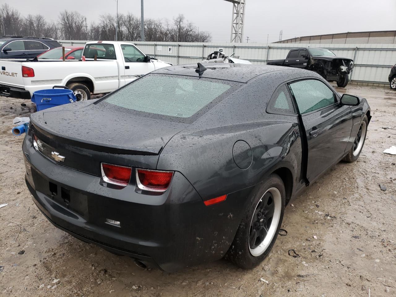 Photo 4 from auction – 2013 CHEVROLET CAMARO LS with VIN 2G1FA1E3XD9202395
