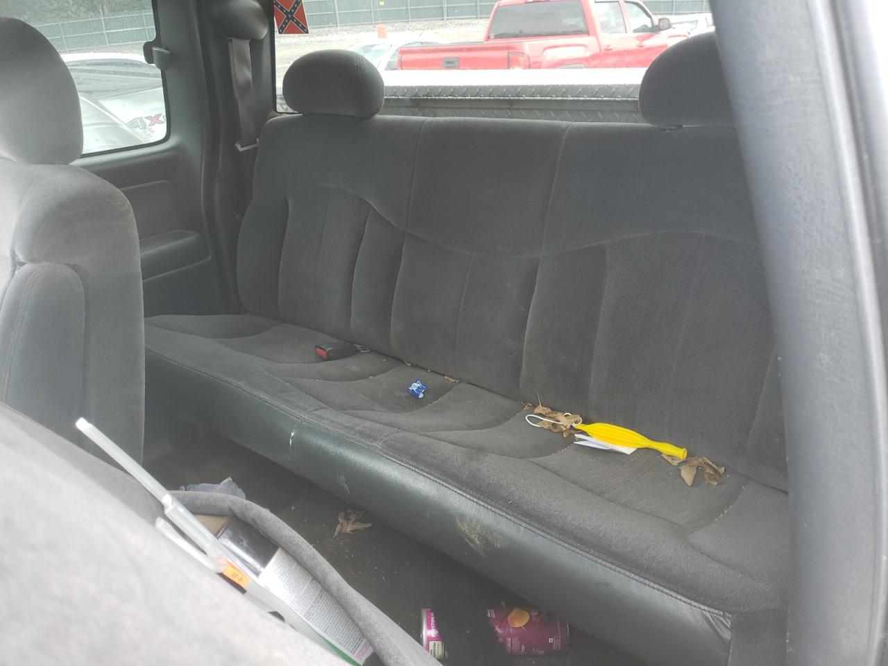 Photo 6 from auction – 2000 CHEVROLET SILVERADO with VIN 1GCEK19T3YE120165
