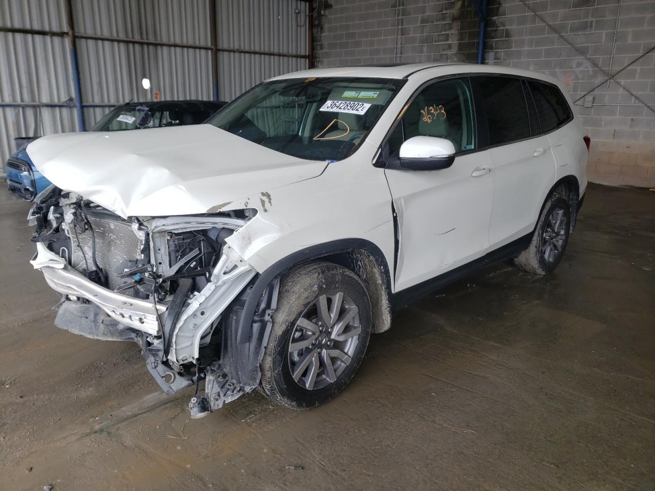 Photo 2 from auction – 2019 HONDA PILOT EXL with VIN 5FNYF5H52KB041023