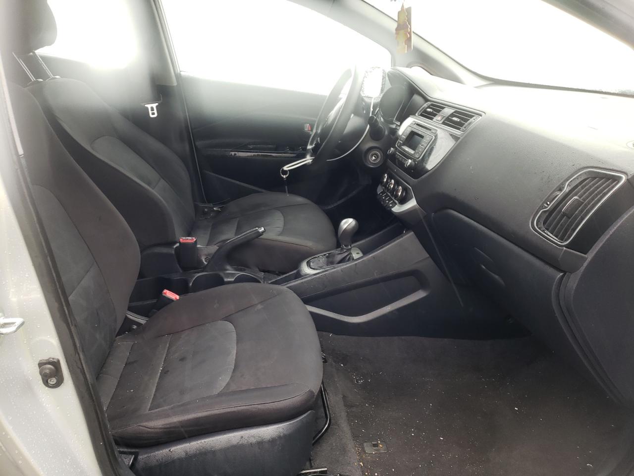 Photo 5 from auction – 2016 KIA RIO LX with VIN KNADM4A37G6651359