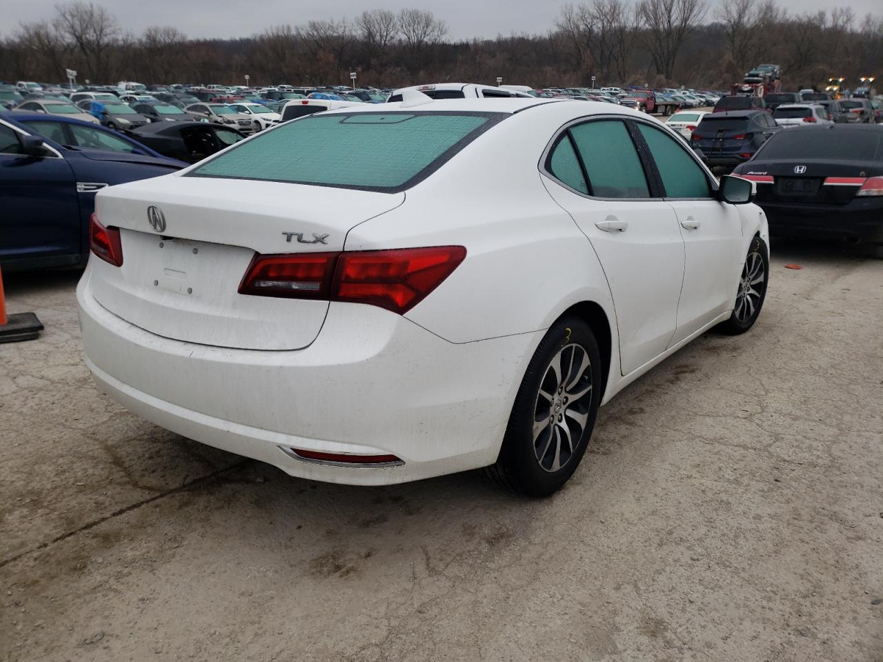 Photo 4 from auction – 2016 ACURA TLX with VIN 19UUB1F38GA005603