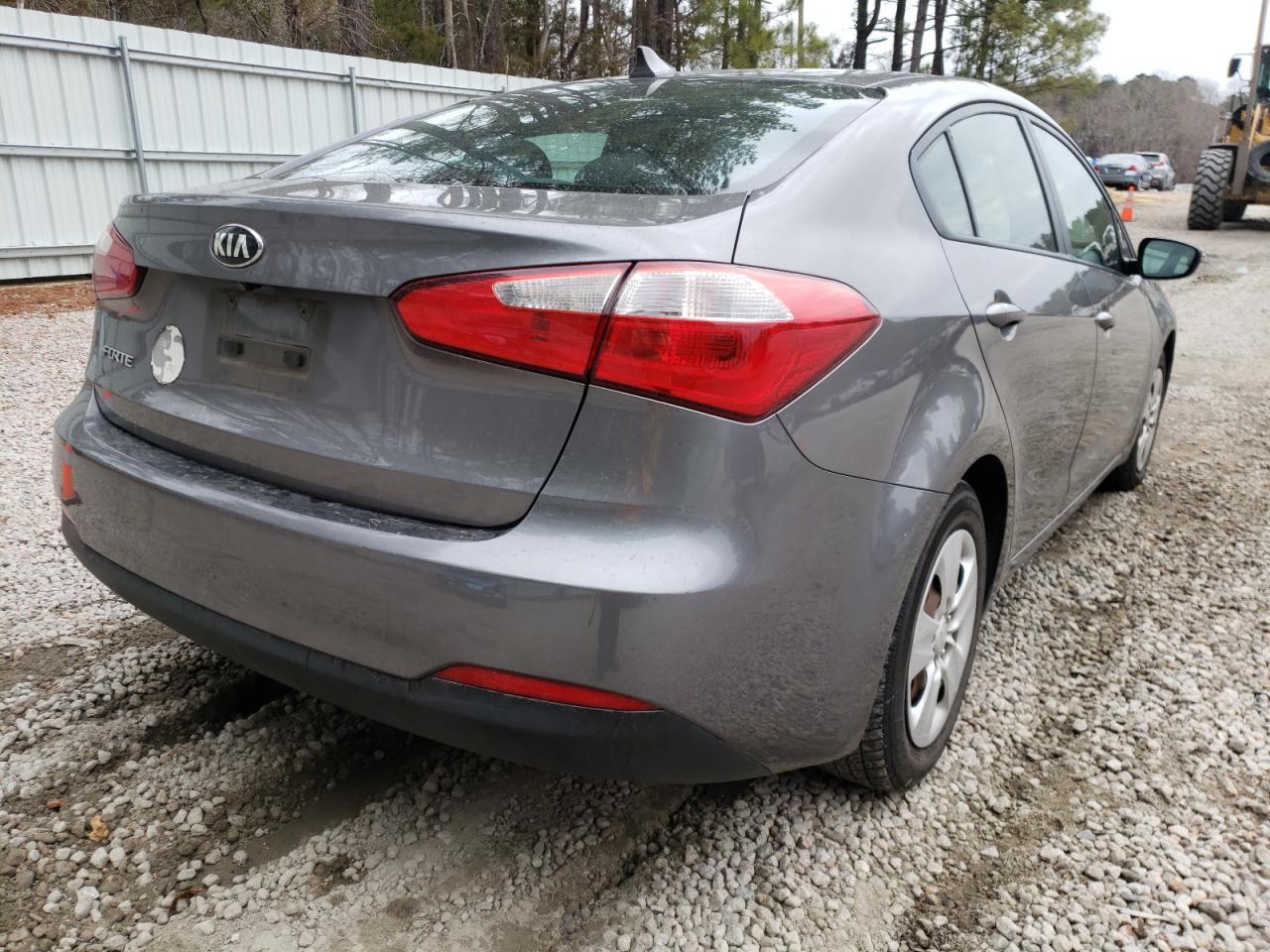 Photo 4 from auction – 2016 KIA FORTE LX with VIN KNAFX4A67G5536812
