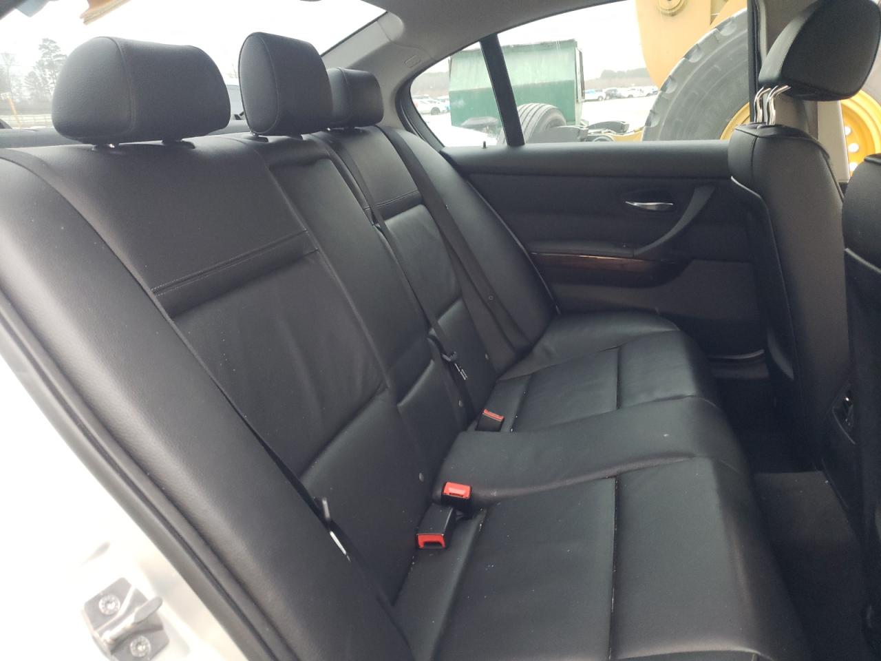 Photo 6 from auction – 2011 BMW 328 XI with VIN WBAPK7G58BNN85044