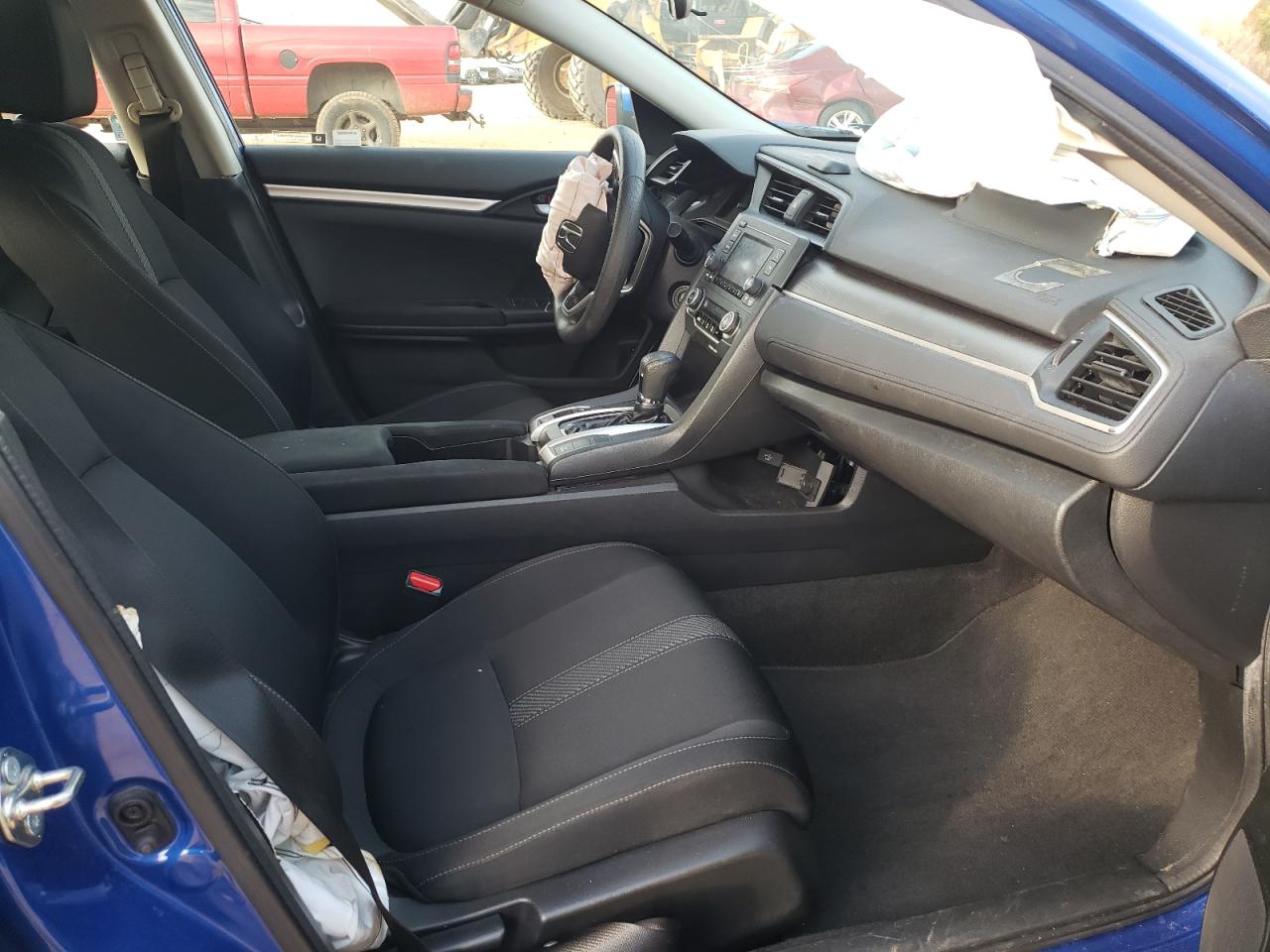 Photo 5 from auction – 2017 HONDA CIVIC LX with VIN 2HGFC2F59HH517550