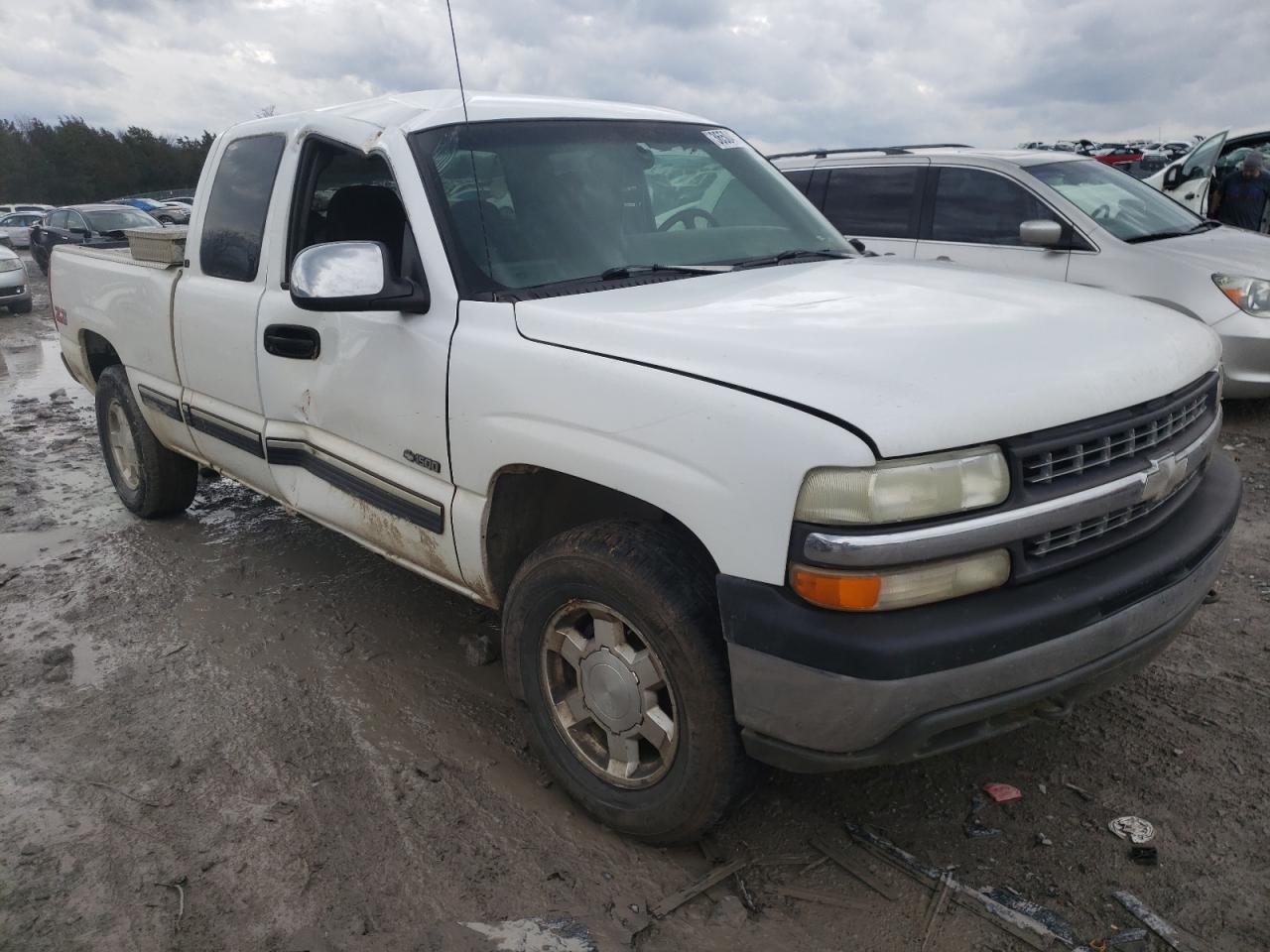 صورة رقم 1 من المزاد - 2000 CHEVROLET SILVERADO مع VIN 1GCEK19T3YE120165