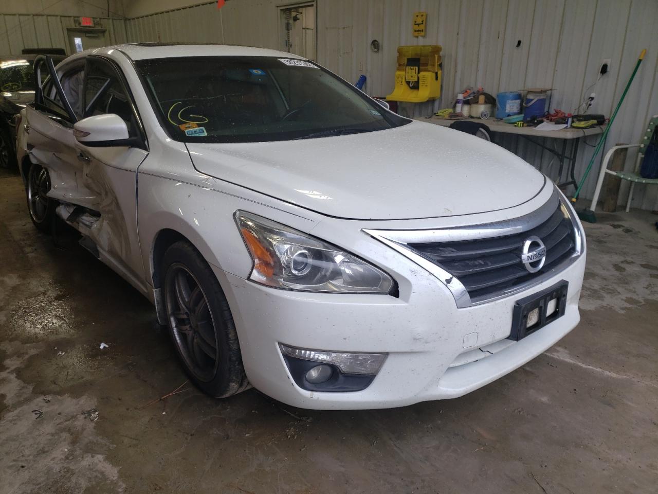 NISSAN ALTIMA 3.5 2013 with VIN 1N4BL3APXDC108911 - Photo from auction