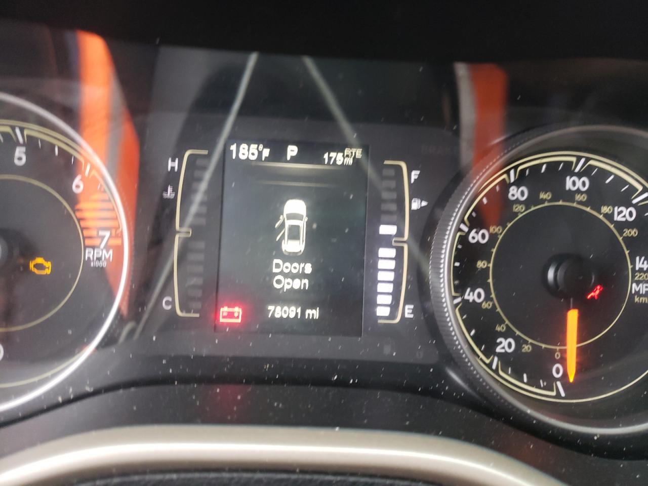 Photo 8 from auction – 2018 JEEP CHEROKEE L with VIN 1C4PJLCB9JD568509