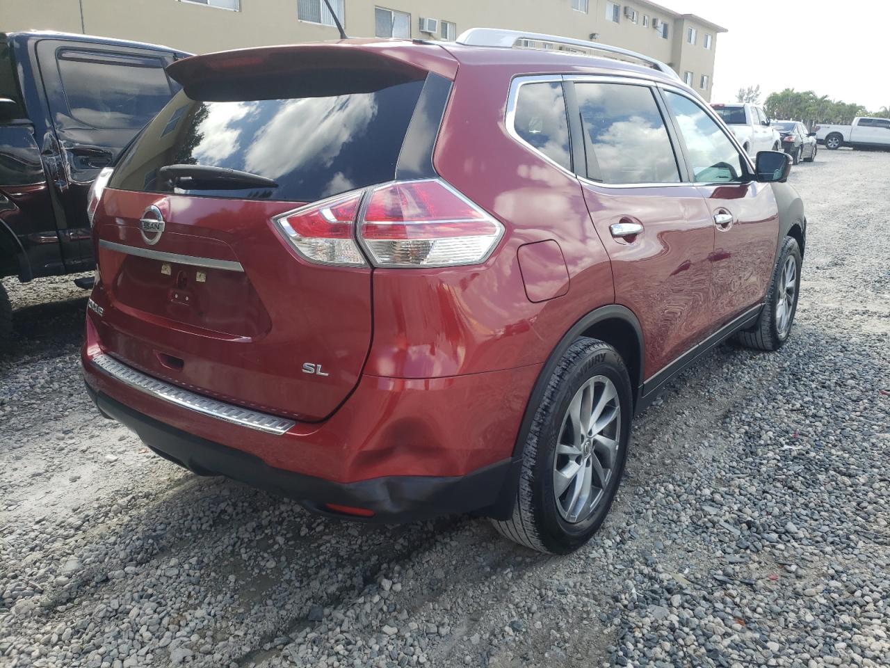 Photo 4 from auction – 2015 NISSAN ROGUE S with VIN 5N1AT2MT4FC821908