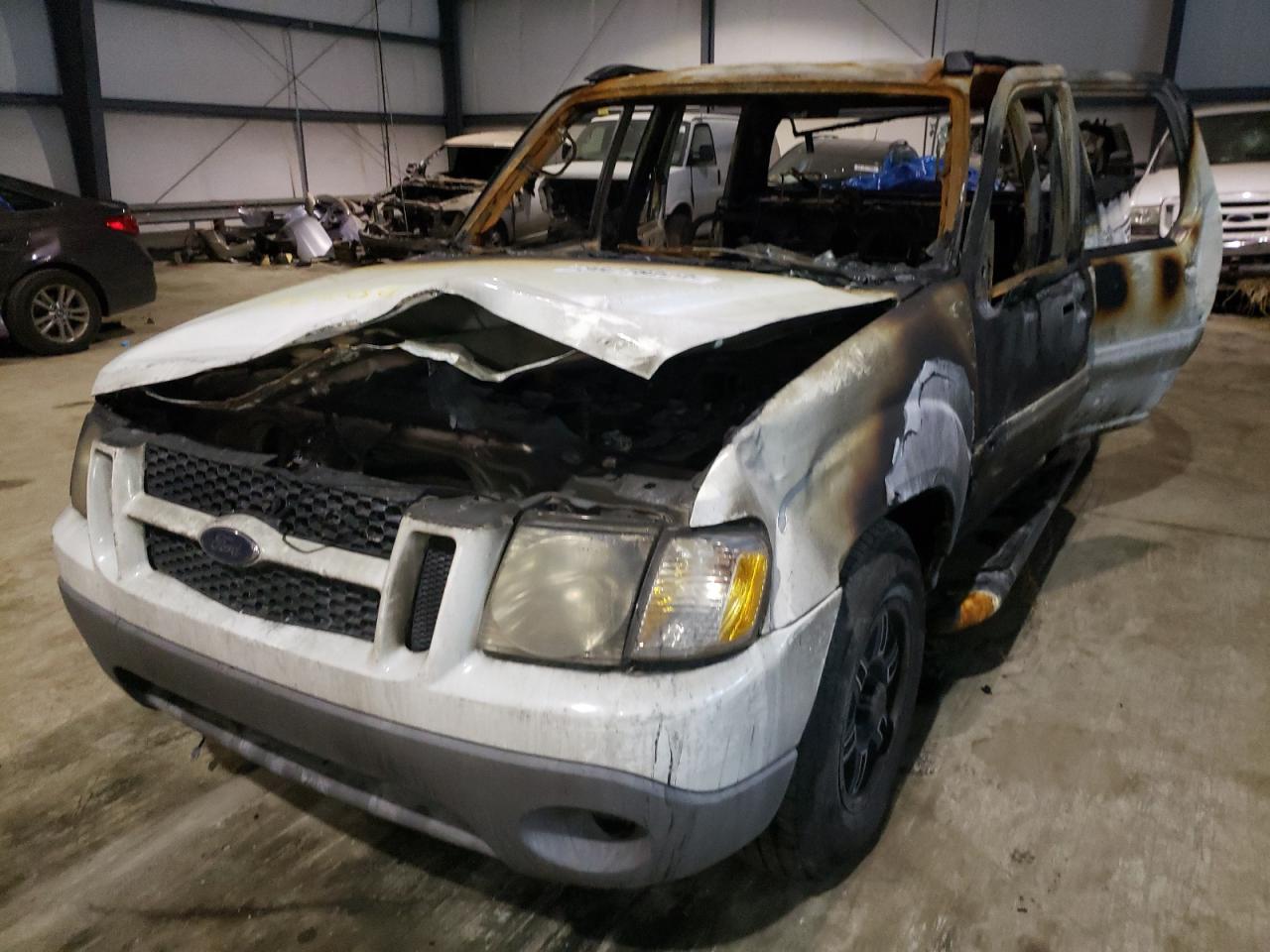 Photo 2 from auction – 2003 FORD EXPLORER S with VIN 1FMZU67E03UC69687