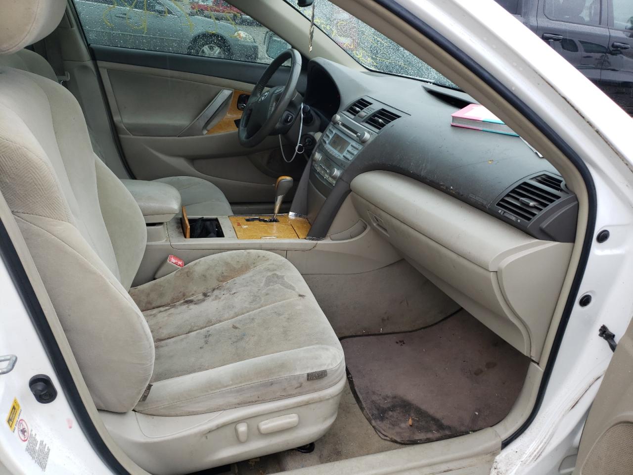 Photo 5 from auction – 2007 TOYOTA CAMRY CE with VIN 4T1BE46K57U582220