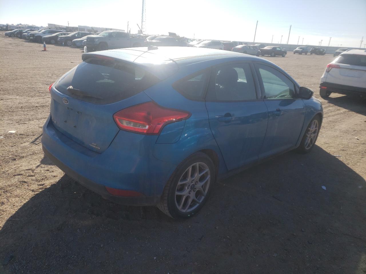 Photo 4 from auction – 2015 FORD FOCUS SE with VIN 1FADP3K23FL361345