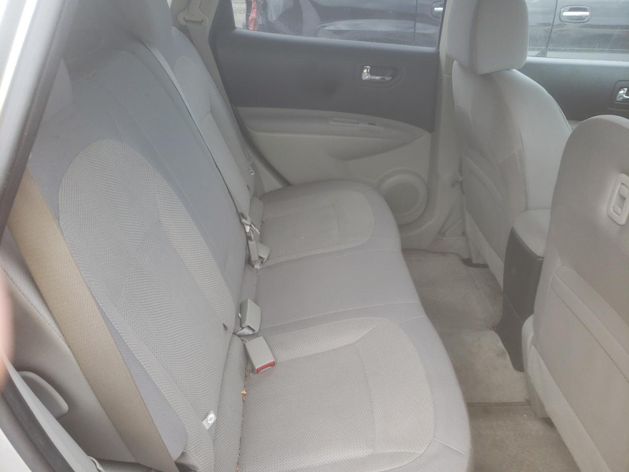 Photo 6 from auction – 2013 NISSAN ROGUE S with VIN JN8AS5MV2DW657553