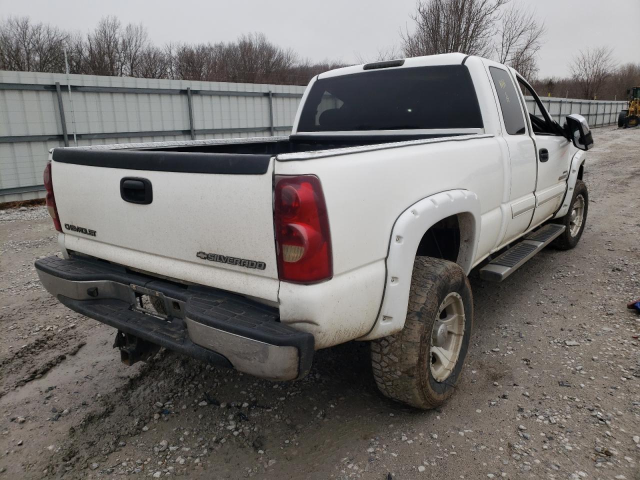 Photo 4 from auction – 2005 CHEVROLET SILVERADO with VIN 1GCHK29235E332862