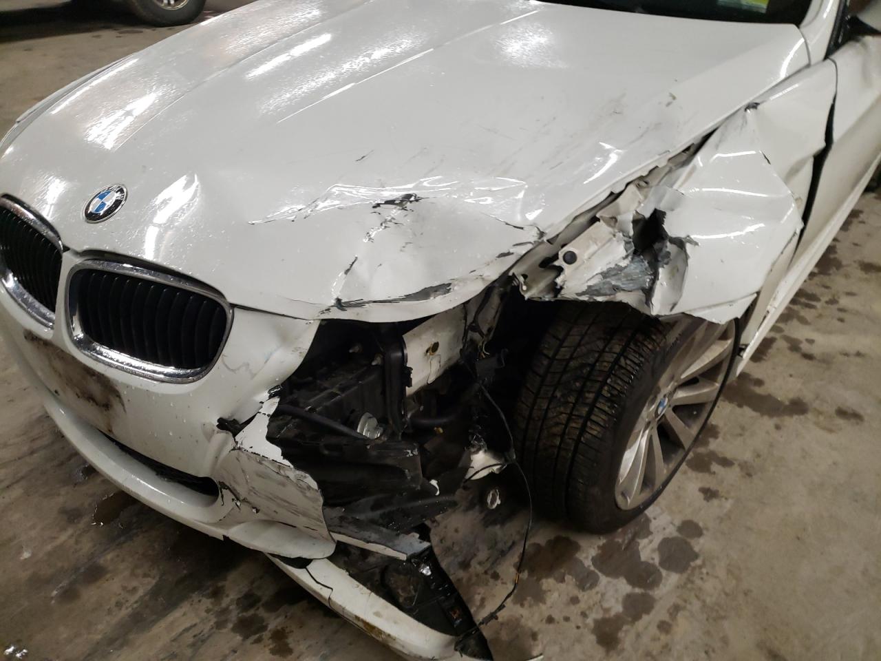 صورة رقم 9 من المزاد - 2010 BMW 328I مع VIN WBAPK5C50AA646452