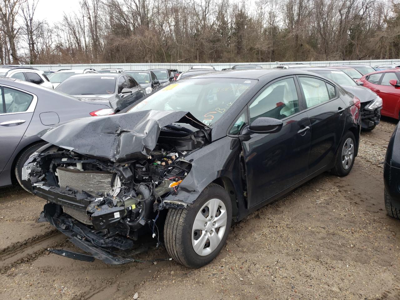 Zdjęcie 2 z aukcji – 2017 KIA FORTE LX z VIN 3KPFL4A78HE061846