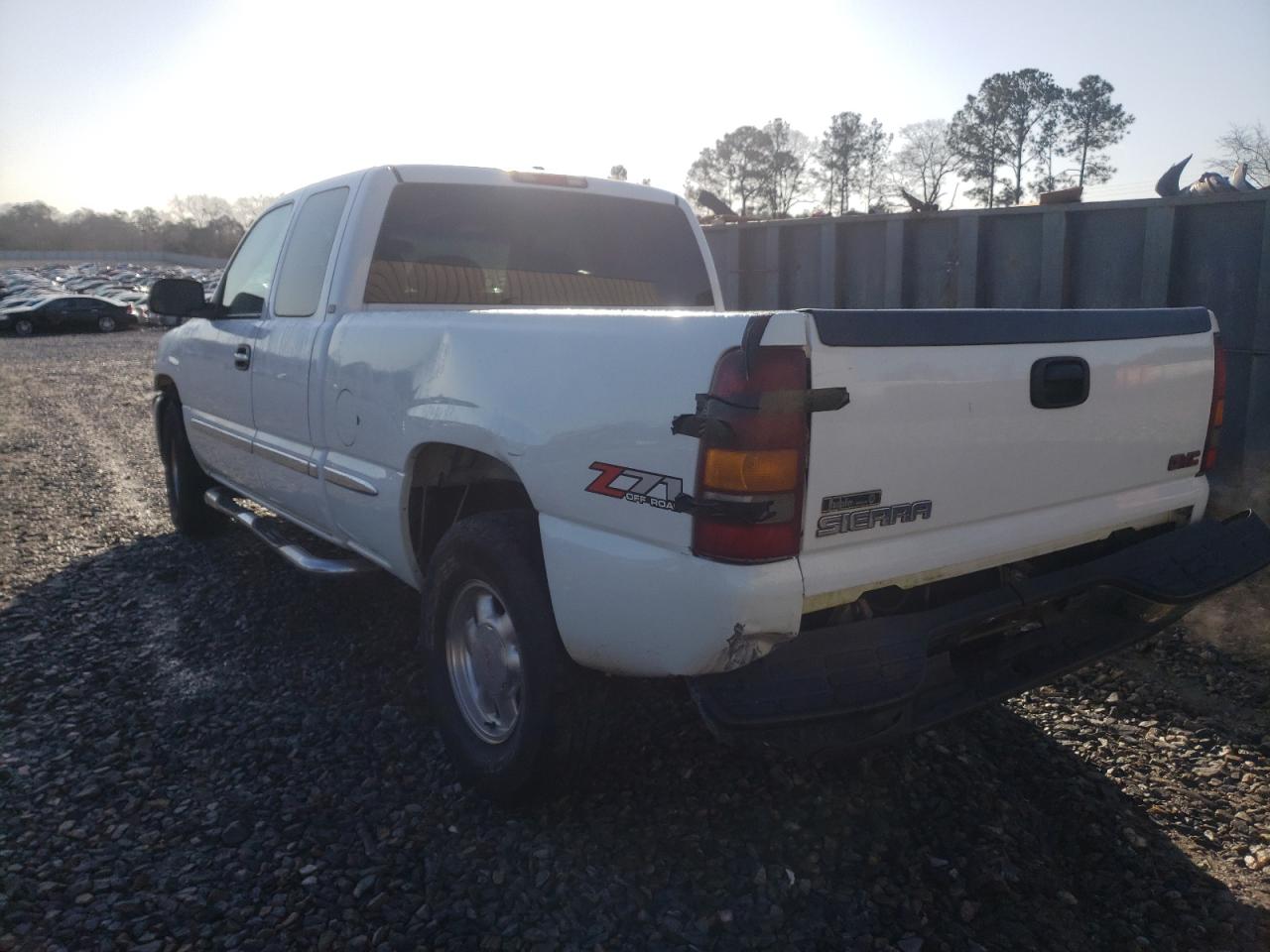 Photo 3 from auction – 2002 GMC NEW SIERRA with VIN 2GTEK19T221115273