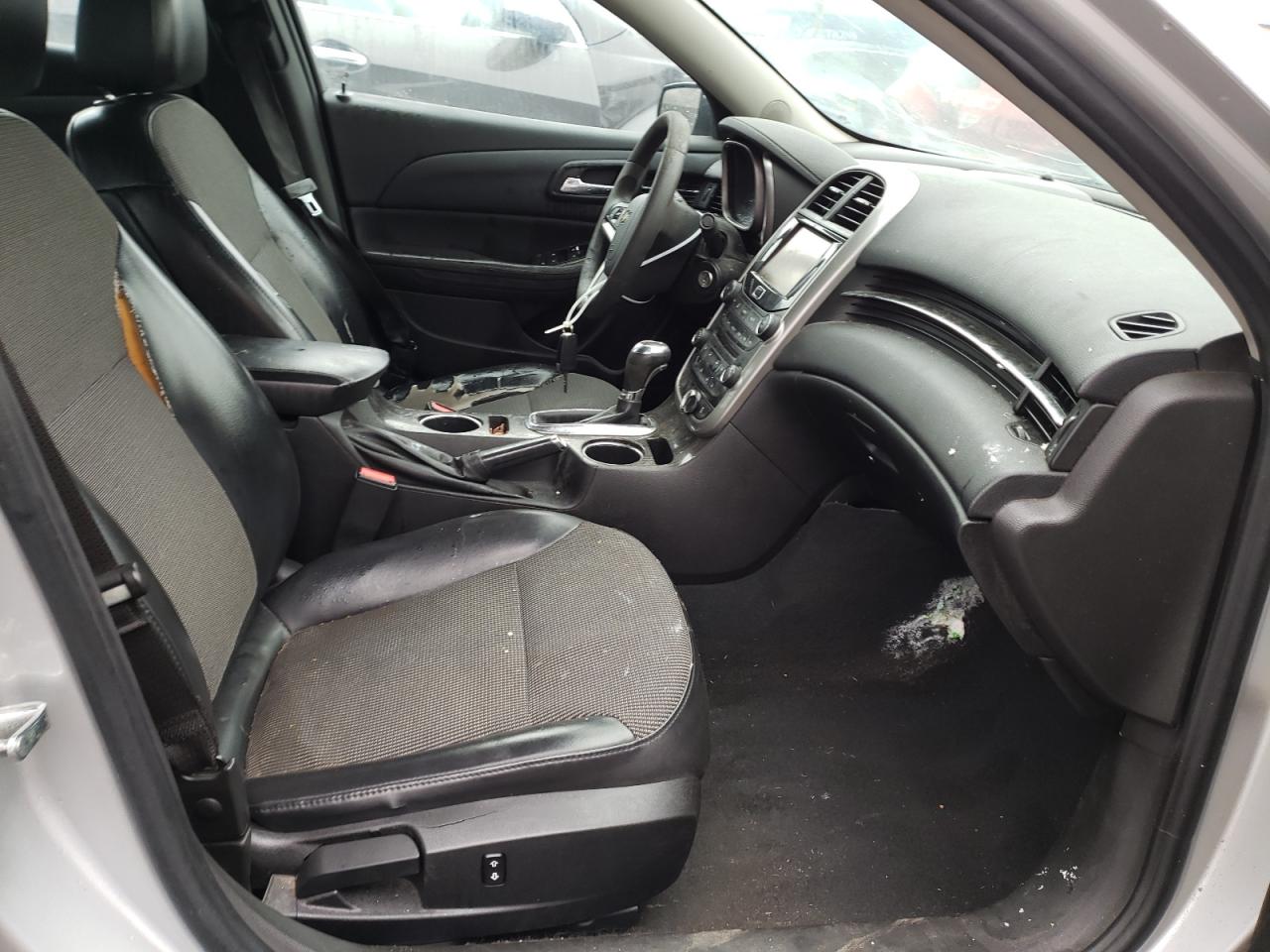 Photo 5 from auction – 2015 CHEVROLET MALIBU 1LT with VIN 1G11C5SL9FF257298
