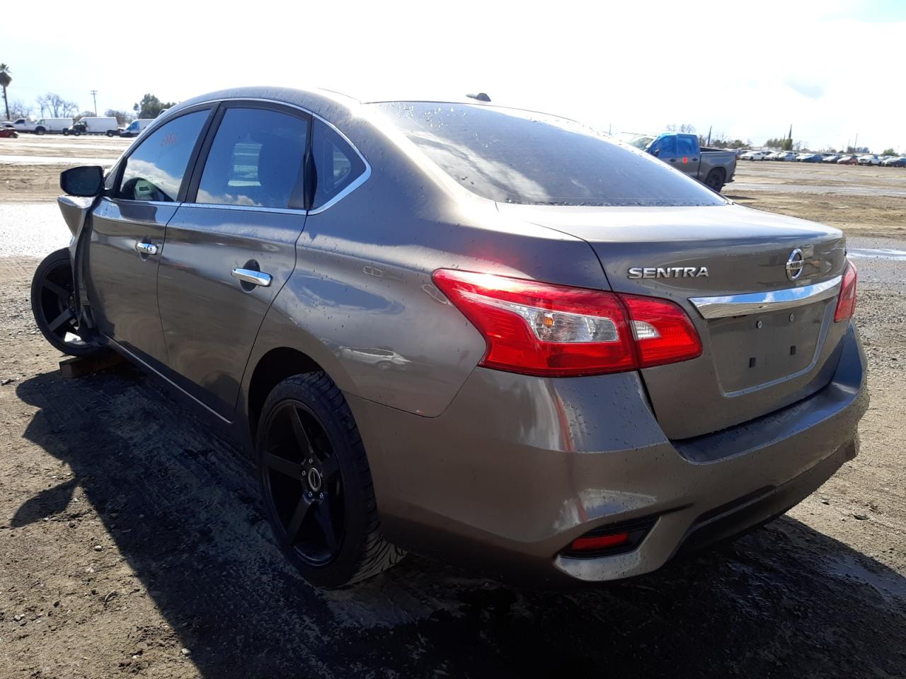 Photo 3 from auction – 2017 NISSAN SENTRA S with VIN 3N1AB7AP4HL655220