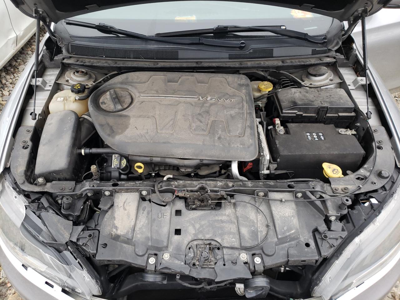 Photo 7 from auction – 2016 CHRYSLER 200 C with VIN 1C3CCCEG5GN118235