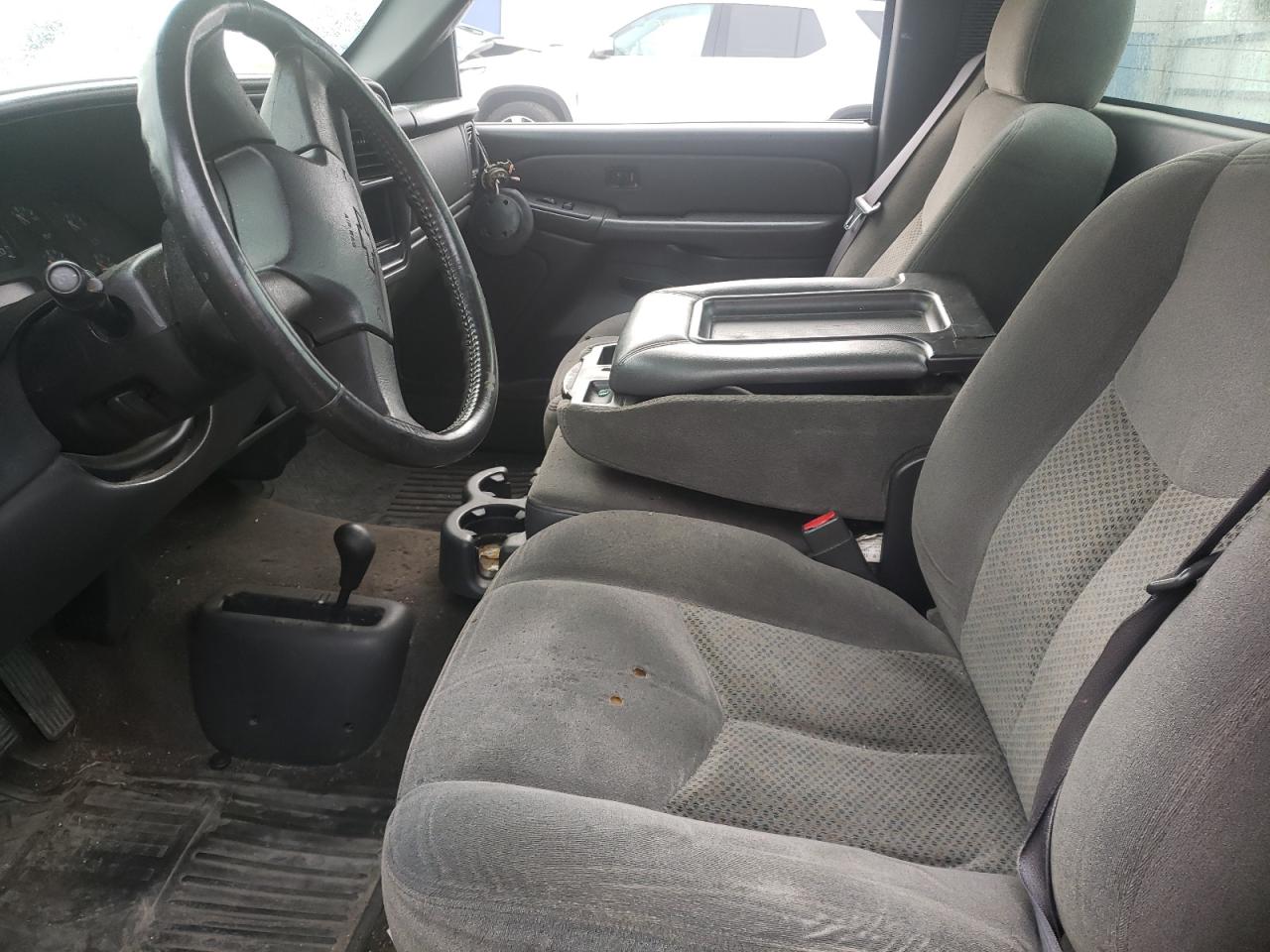 Photo 5 from auction – 2005 CHEVROLET SILVERADO with VIN 1GCEK14T35Z323066