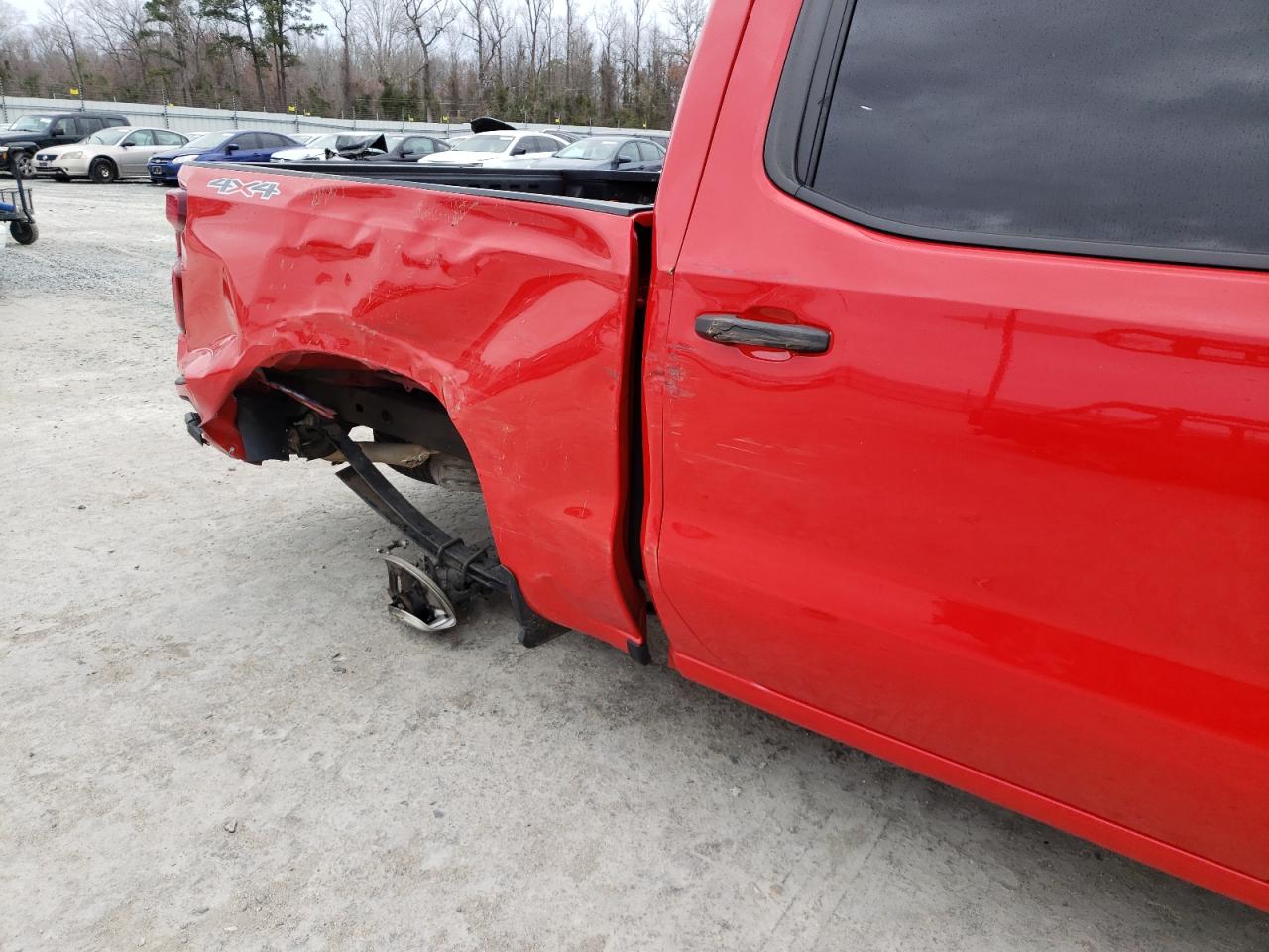 Photo 9 from auction – 2019 CHEVROLET SILVERADO with VIN 1GCUYBEFXKZ426019
