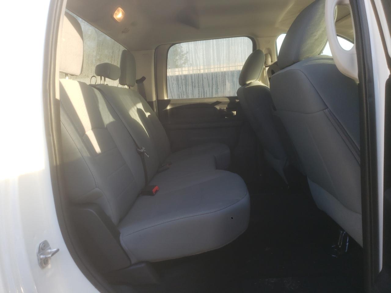 Photo 6 from auction – 2016 RAM 2500 ST with VIN 3C6UR5CL5GG391153