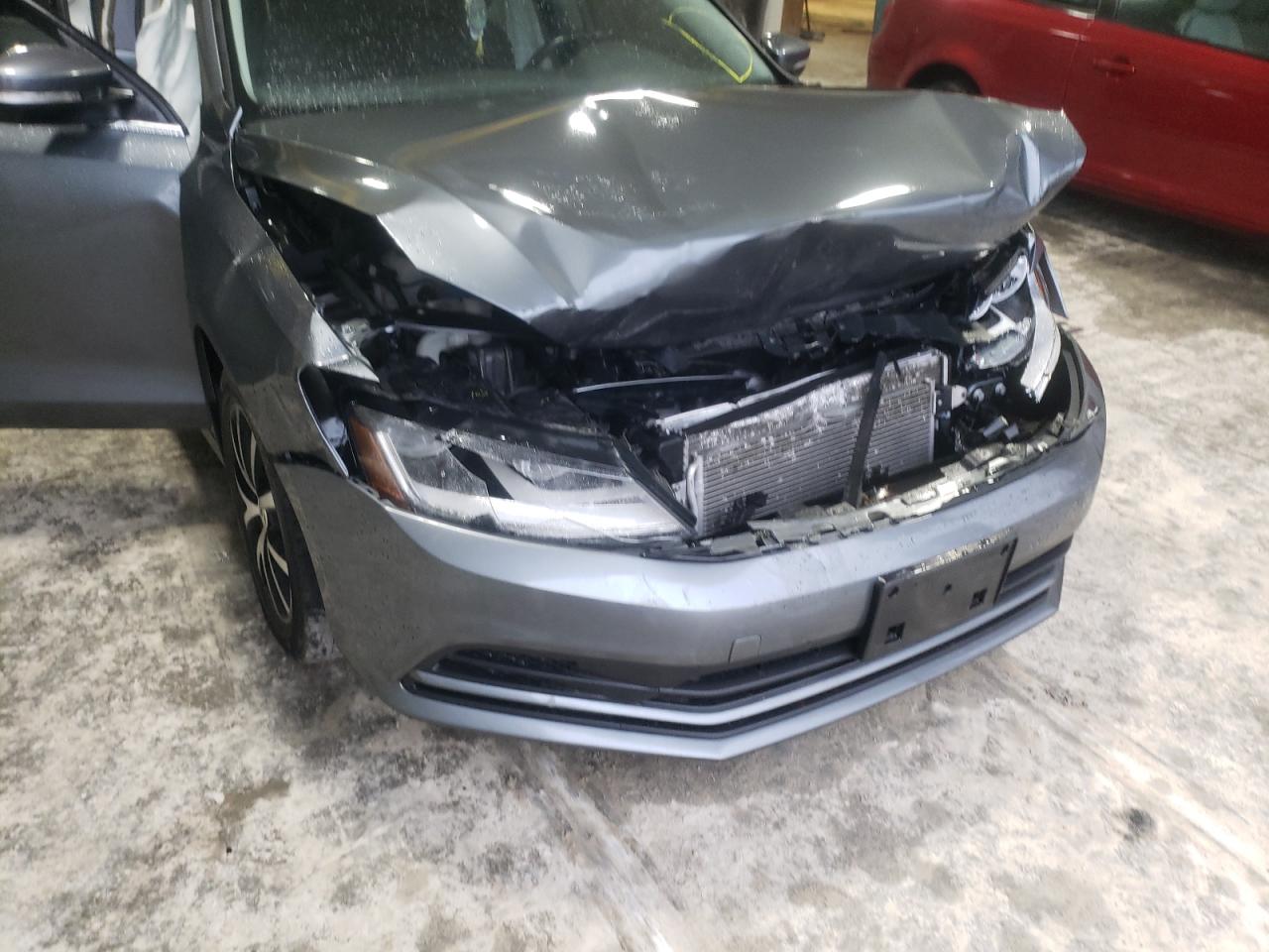 Photo 9 from auction – 2017 VOLKSWAGEN JETTA SE with VIN 3VWDB7AJ5HM298997