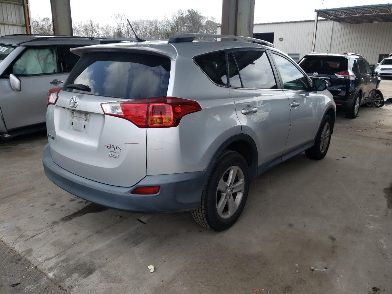 Photo 4 from auction – 2013 TOYOTA RAV4 XLE with VIN 2T3WFREV6DW028890