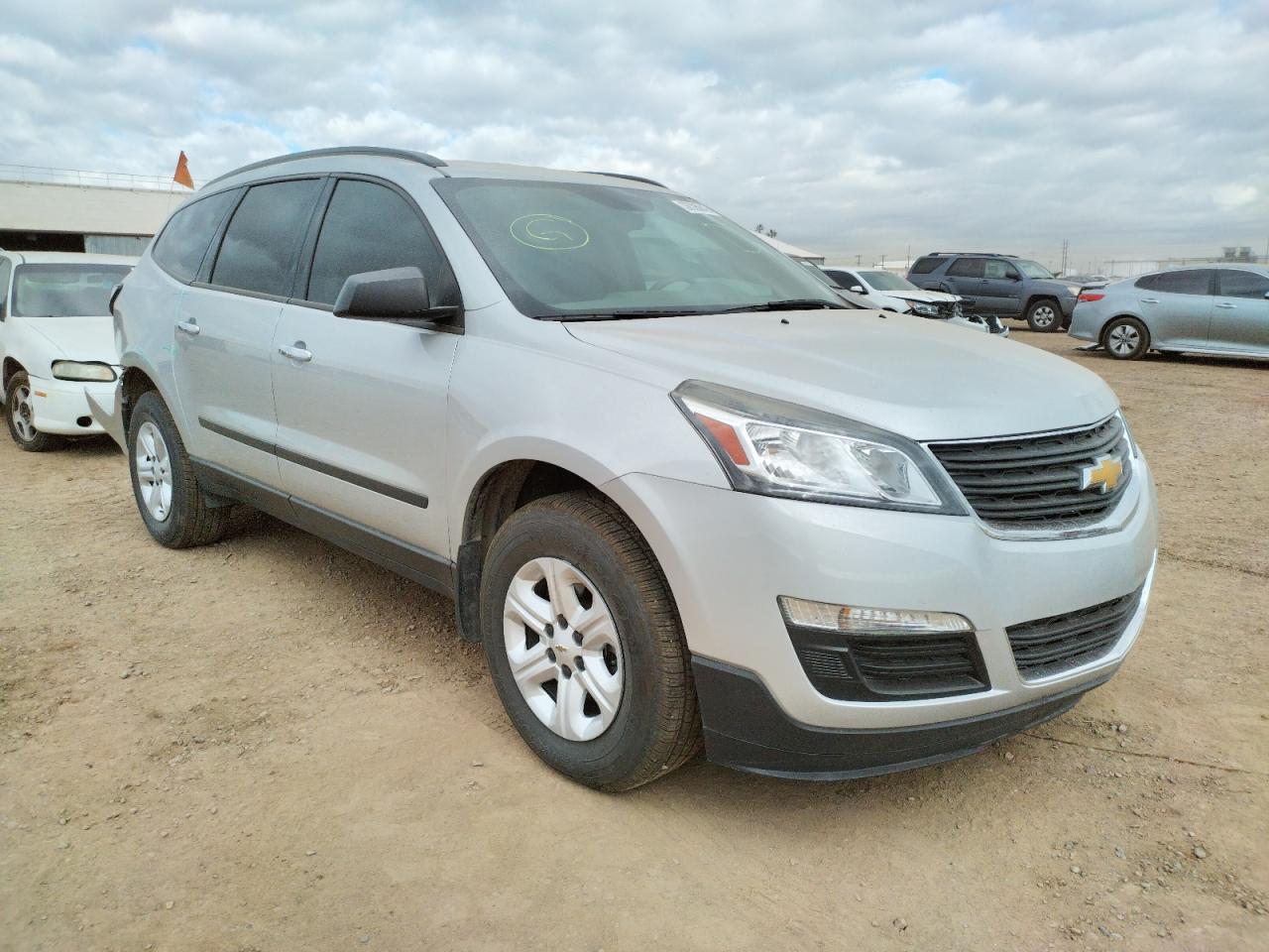Photo 1 from auction – 2017 CHEVROLET TRAVERSE L with VIN 1GNKRFKD7HJ145857