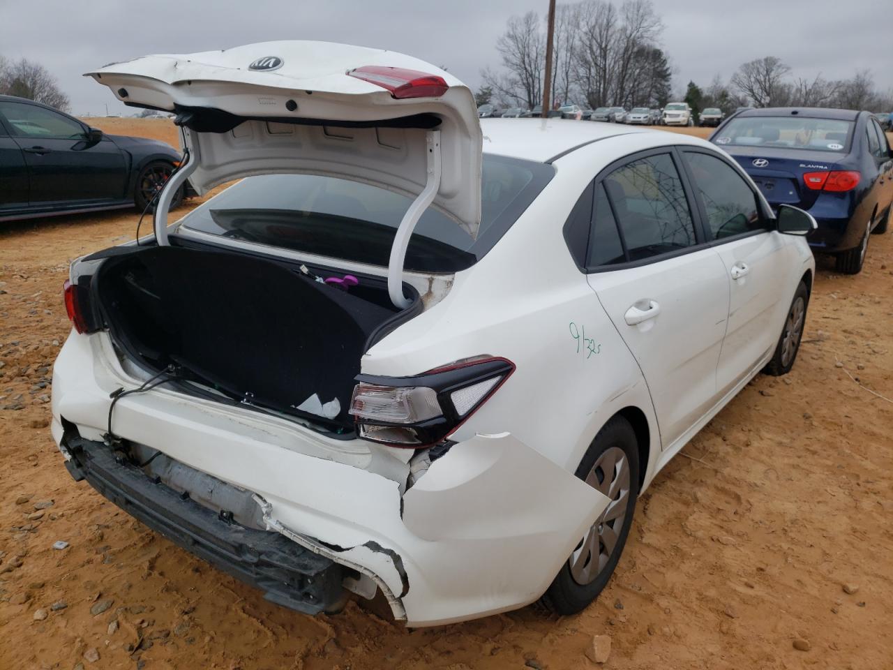 Photo 4 from auction – 2019 KIA RIO S with VIN 3KPA24AB2KE249013
