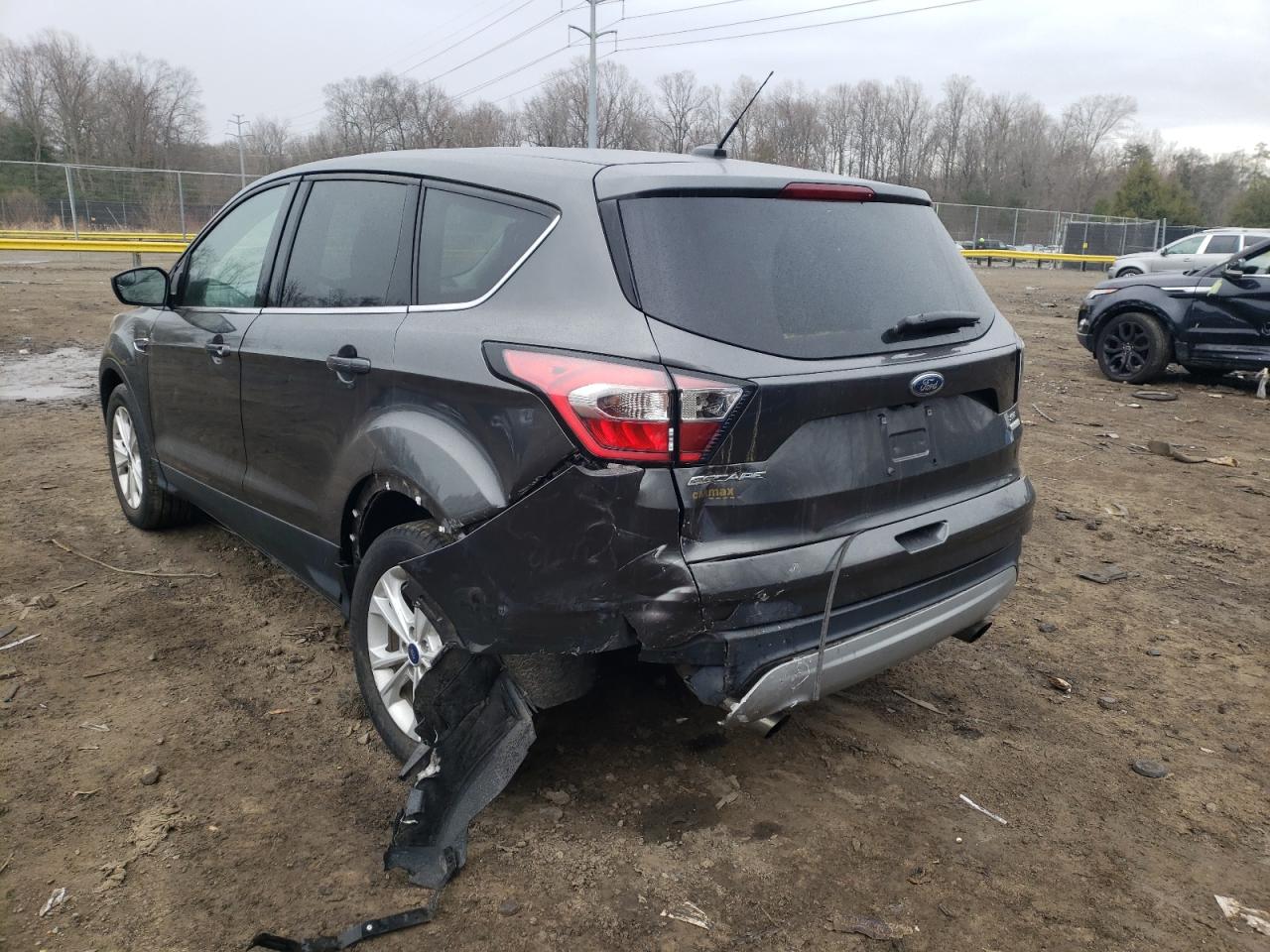 Photo 3 from auction – 2017 FORD ESCAPE SE with VIN 1FMCU0GD2HUD03274