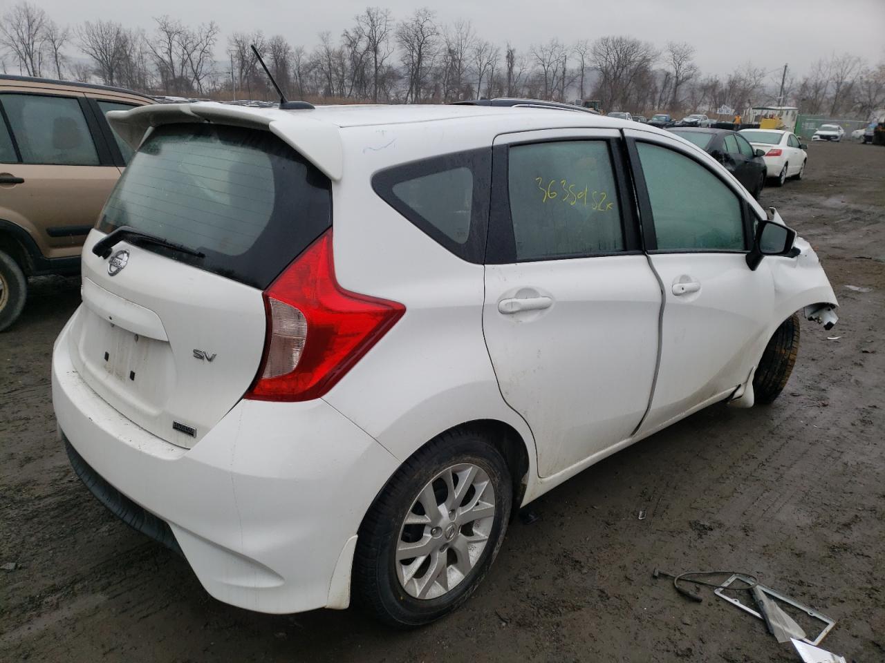 Фото 4 с аукциона – 2018 NISSAN VERSA NOTE с VIN 3N1CE2CP1JL357469