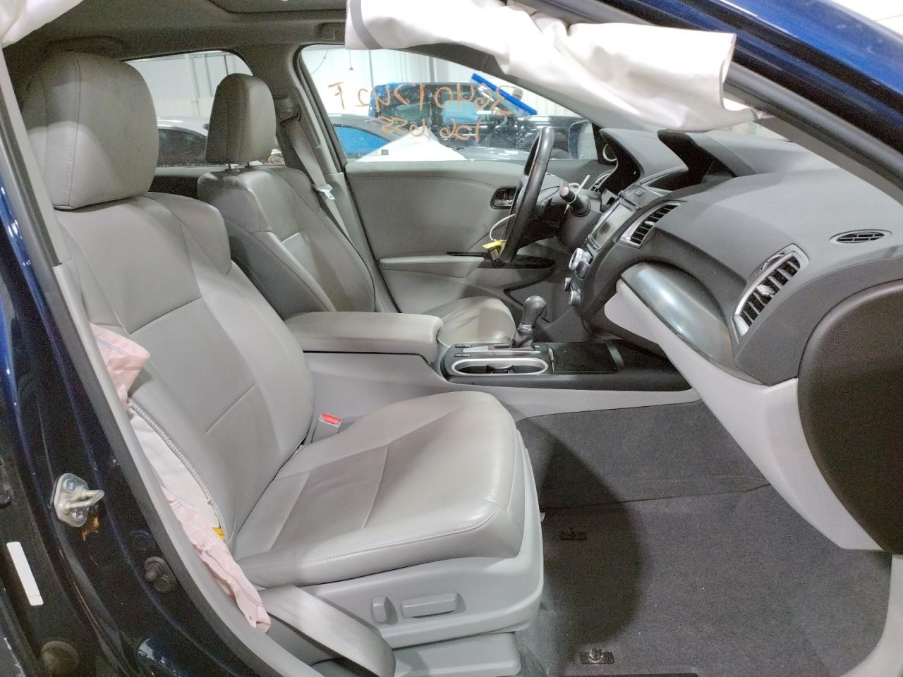 Photo 5 from auction – 2016 ACURA RDX ADVANC with VIN 5J8TB3H73GL015810