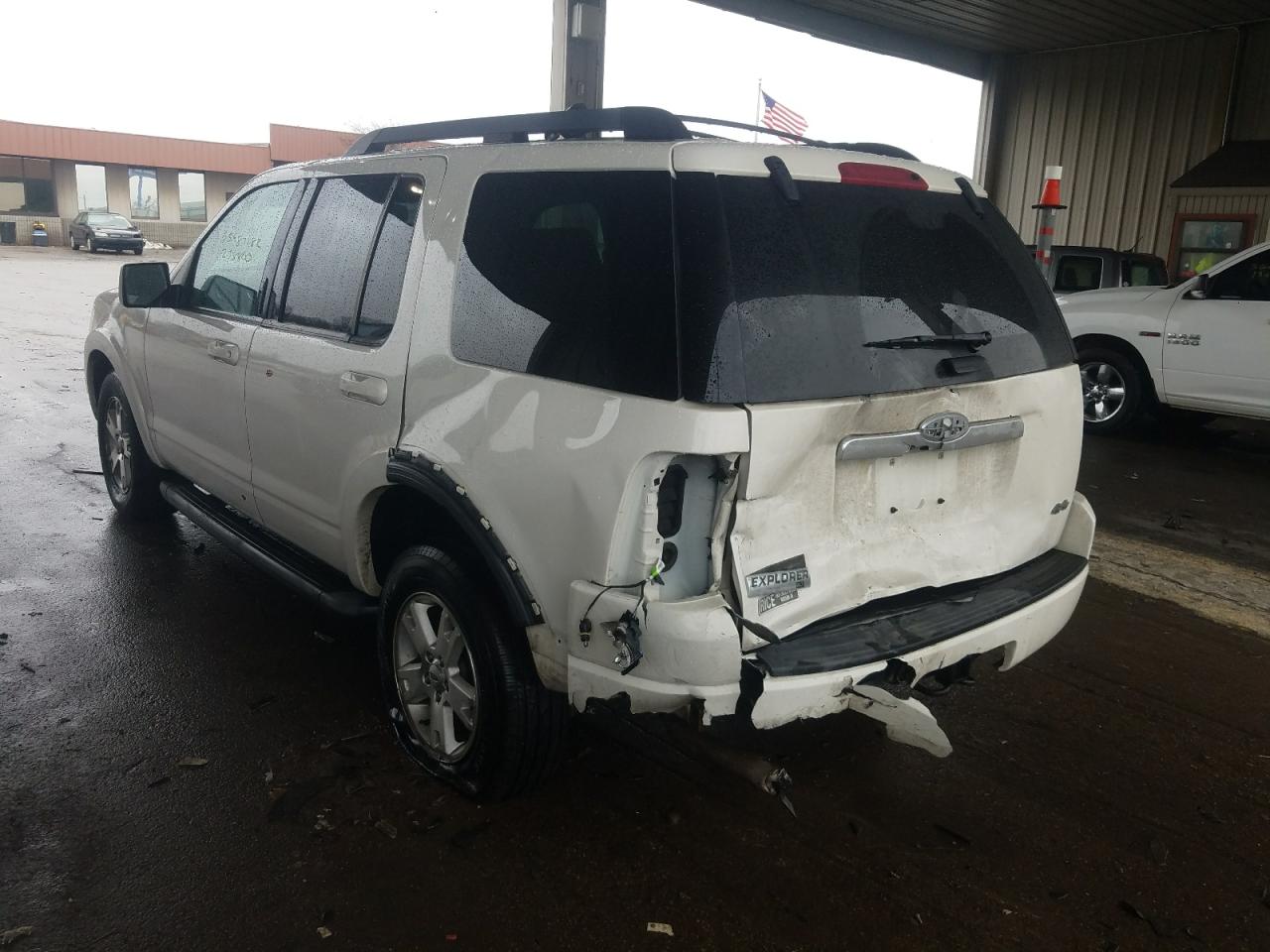 Photo 3 from auction – 2010 FORD EXPLORER X with VIN 1FMEU7DE7AUA93193