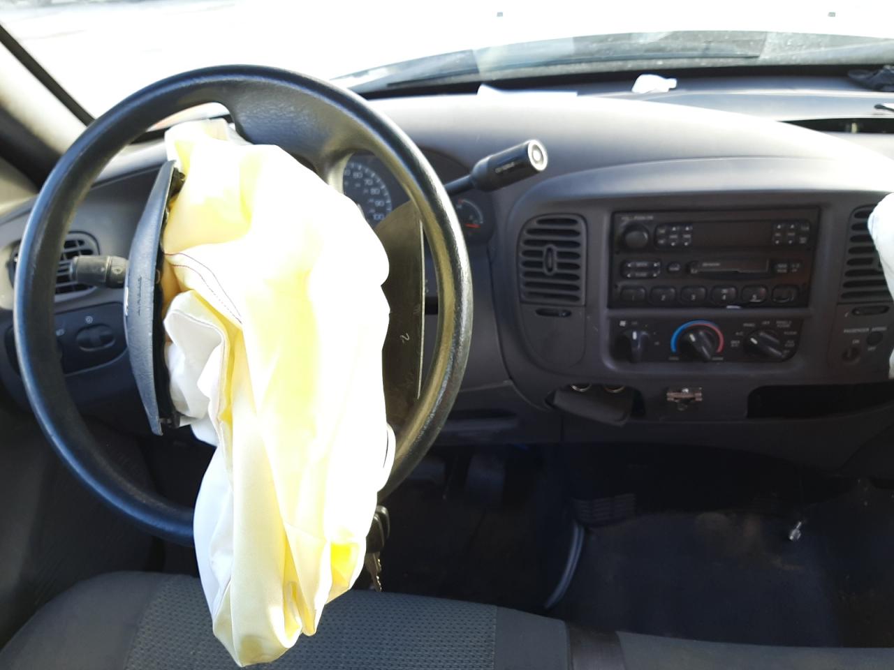 Photo 9 from auction – 2004 FORD F-150 HERI with VIN 2FTPF17Z34CA82313