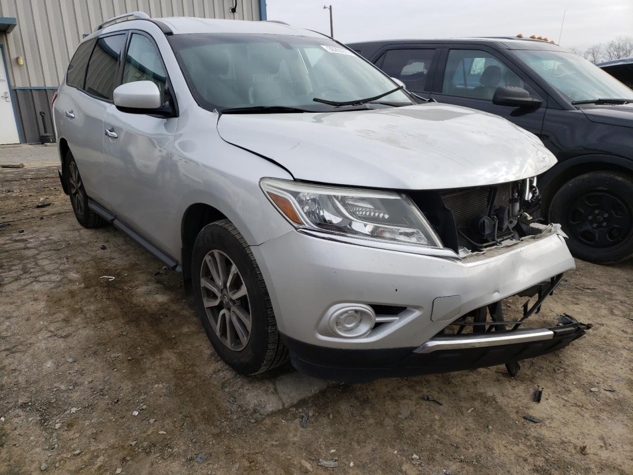 NISSAN PATHFINDER 2013 with VIN 5N1AR2MN7DC618296 - Photo from auction