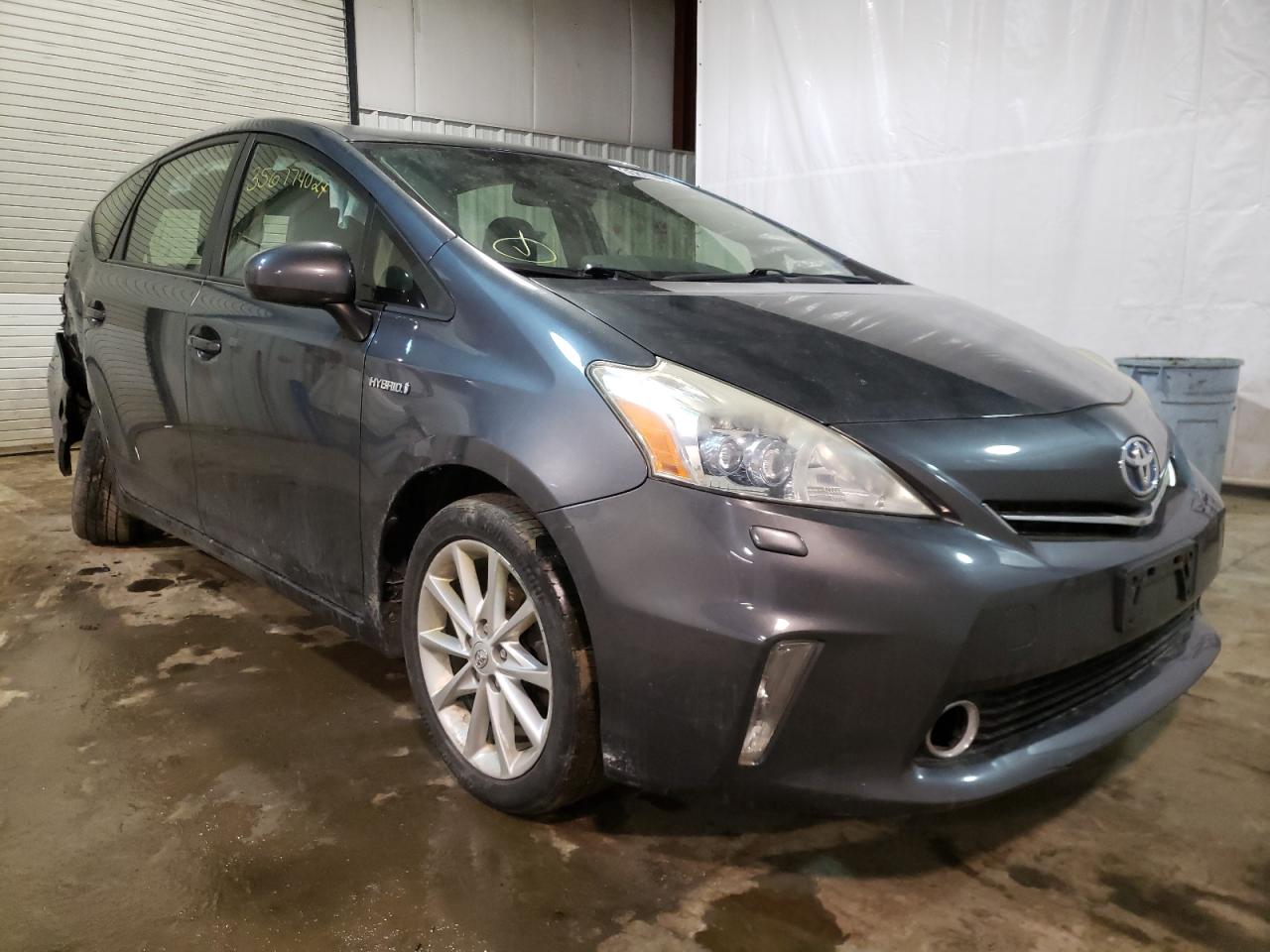 TOYOTA PRIUS V 2013 with VIN JTDZN3EU8D3277232 - Photo from auction