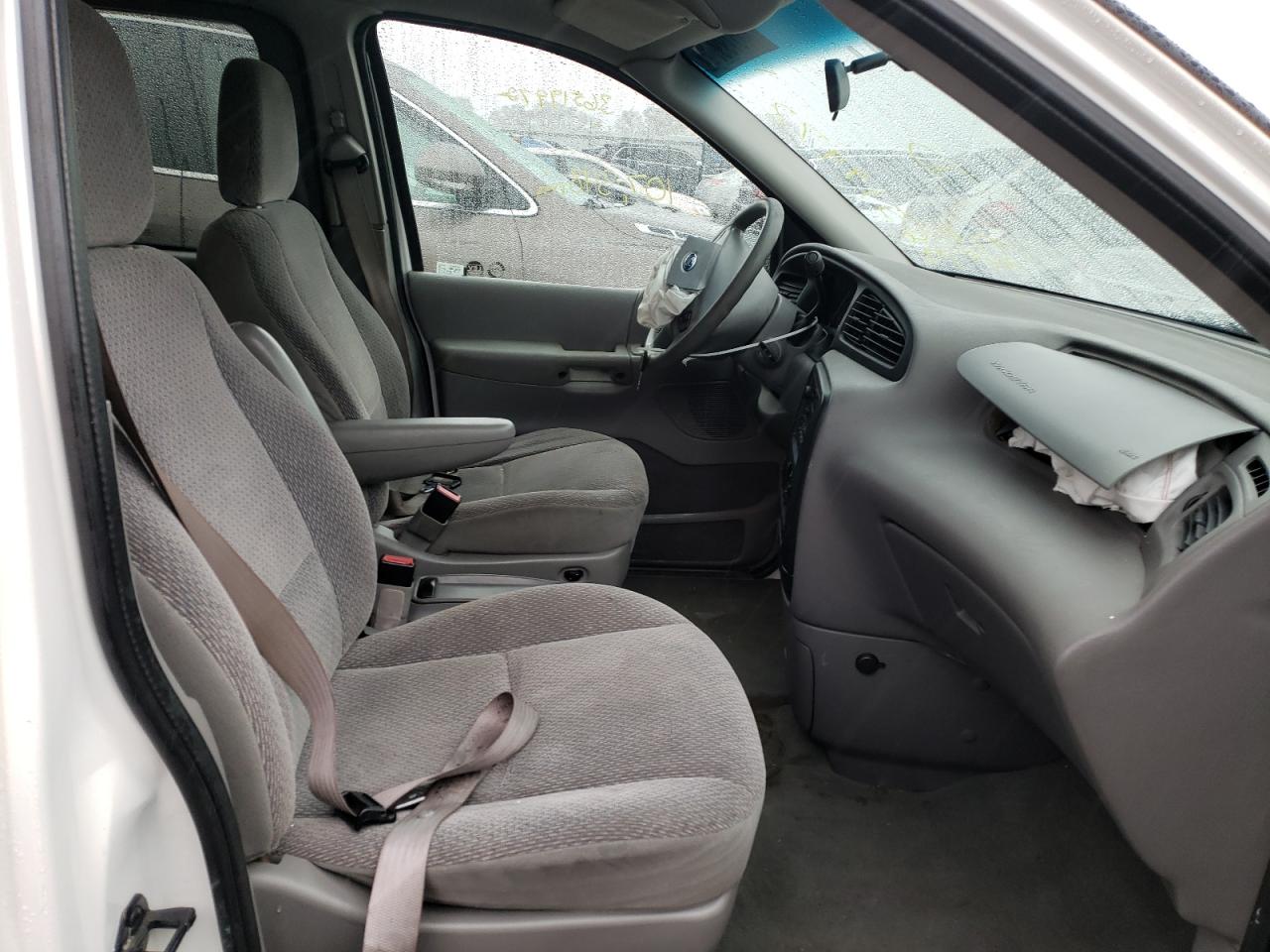 Photo 5 from auction – 2001 FORD WINDSTAR S with VIN 2FMZA57451BC09353