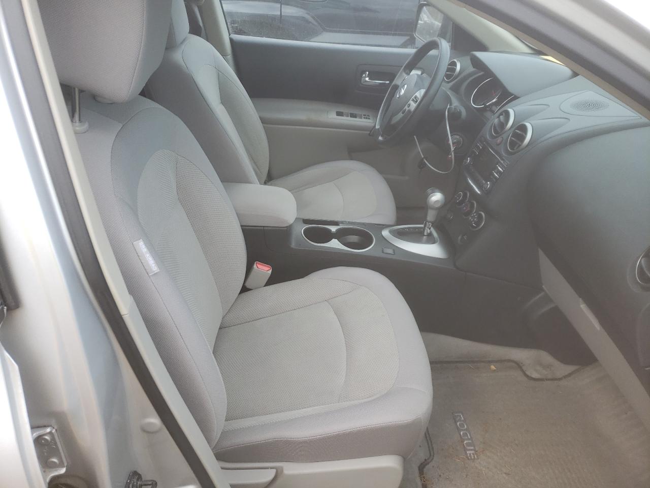 Photo 5 from auction – 2013 NISSAN ROGUE S with VIN JN8AS5MV2DW657553