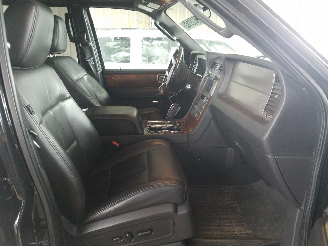 Photo 5 from auction – 2012 LINCOLN NAVIGATOR with VIN 5LMJJ2J54CEL08540