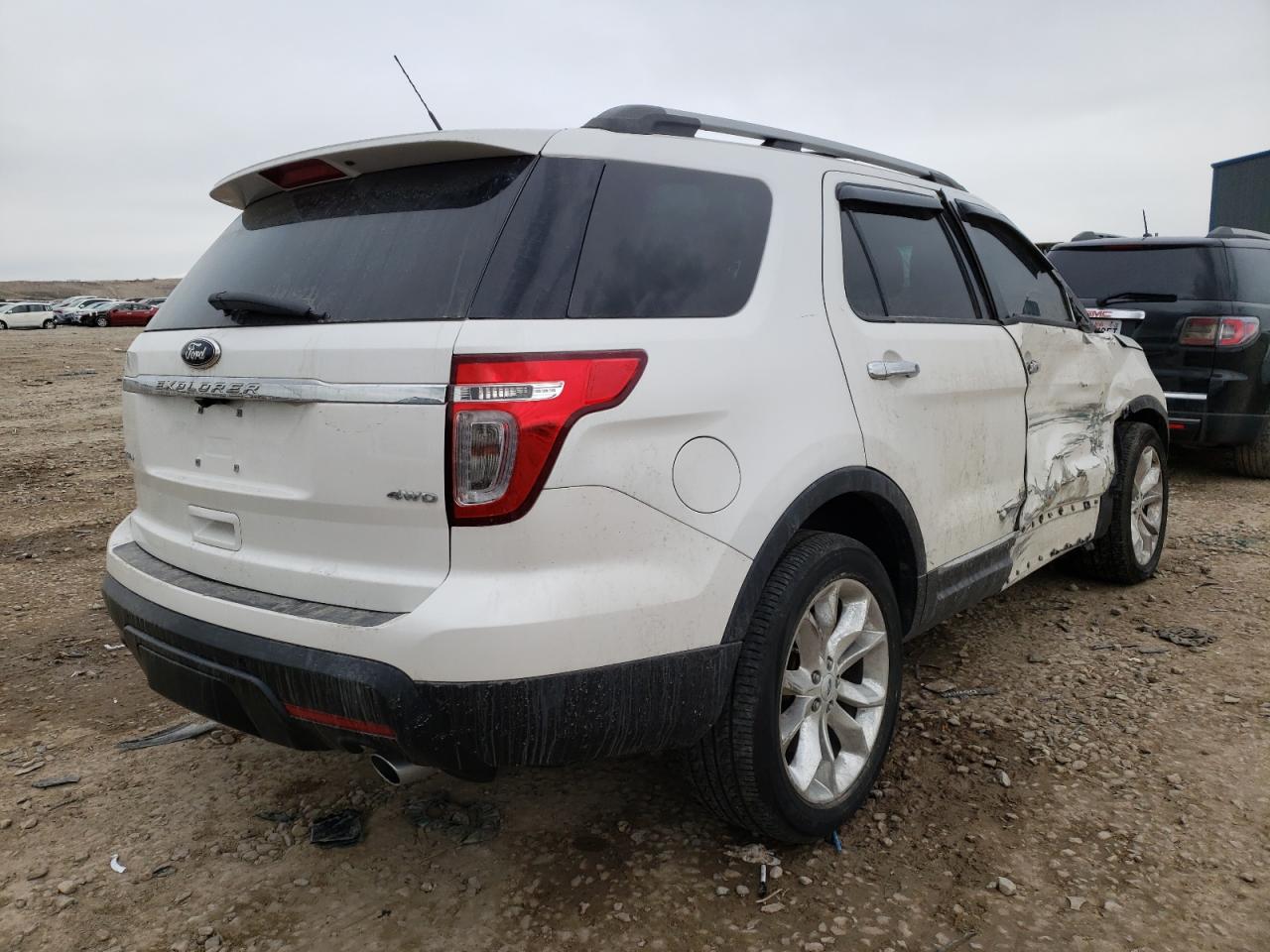 Фото 4 с аукциона – 2013 FORD EXPLORER L с VIN 1FM5K8F81DGB36769